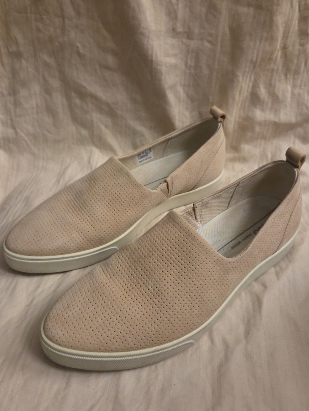 Ecco Womens Soft Suede Slip-On Sneakers Shoes Beige Size 9 EU 40 Comfort